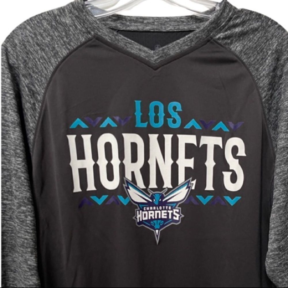 Charlotte Hornets Fanatics Branded Noches Shooting Raglan long sleeve size L - Picture 6 of 10